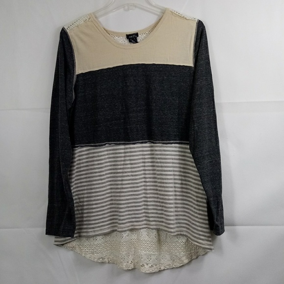 Rue21 Tops - 🔥Final price drop🔥Rue 21 blouse (E-12)